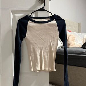 Brandy Melville Women’s Two-Tone Long Sleeve Raglan Top - Navy and Cream